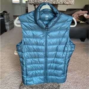 Uniqlo light down vest, like new